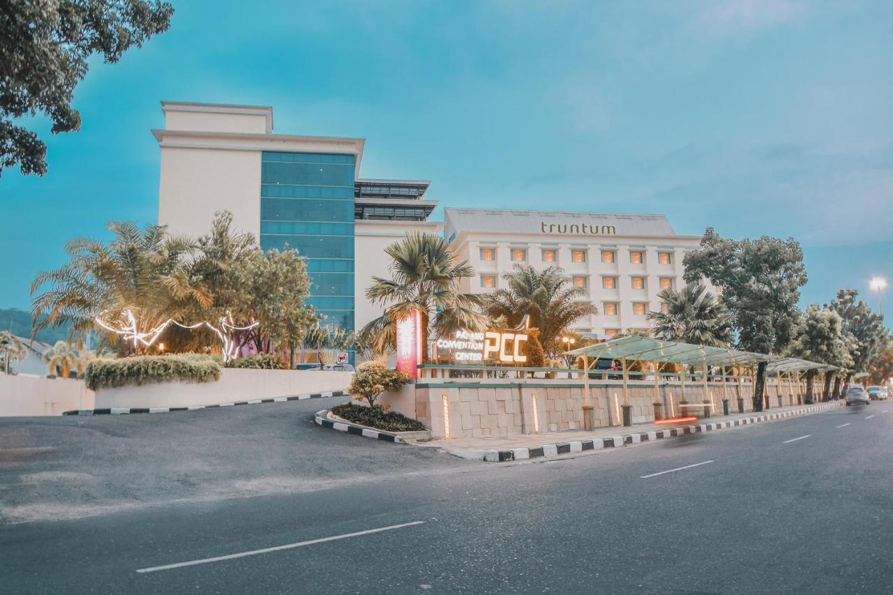 Truntum Padang Otel Dış mekan fotoğraf