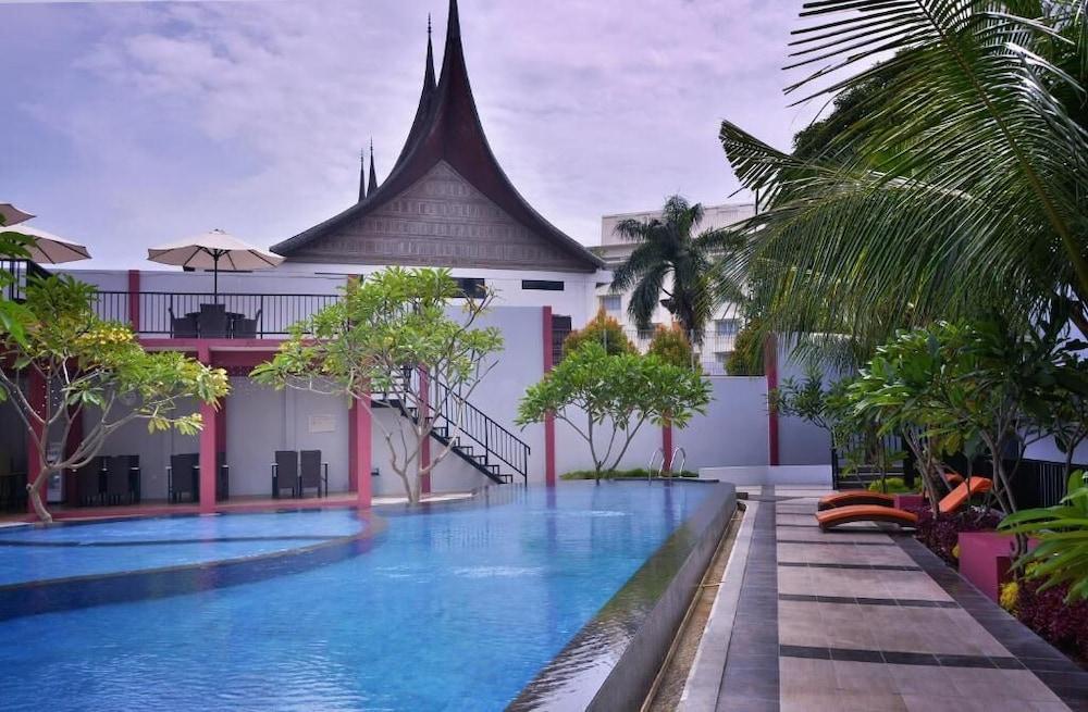 Truntum Padang Otel Dış mekan fotoğraf